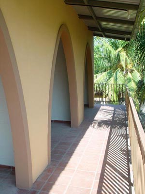 primer piso, 3 apartamentos